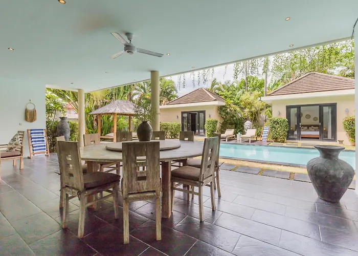 Beautiful Huge 4 Bedrooms In