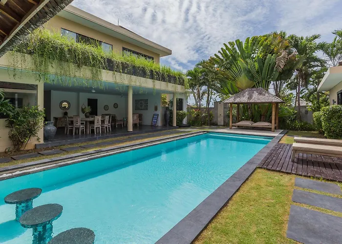 Villa Beautiful Huge 4 Bedrooms In