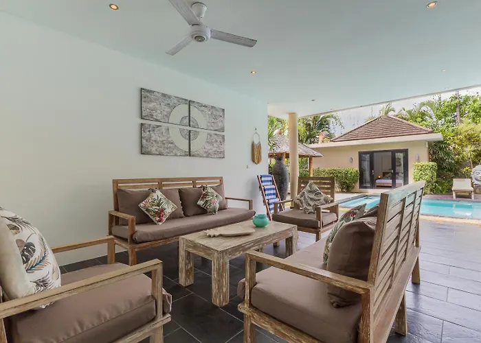 Villa Beautiful Huge 4 Bedrooms In *