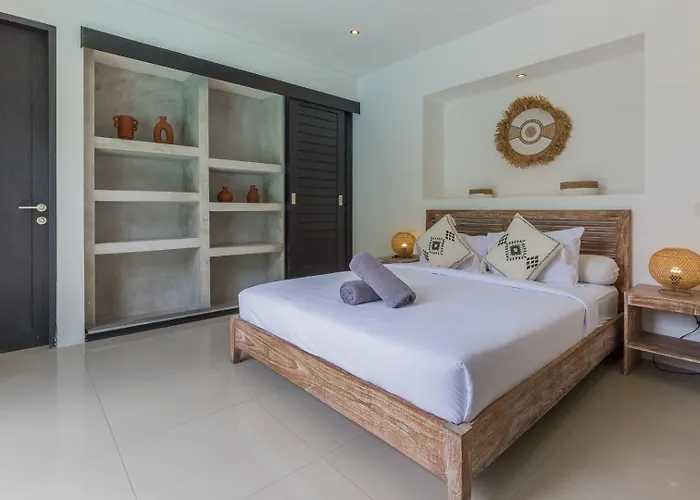 Beautiful Huge 4 Bedrooms In *